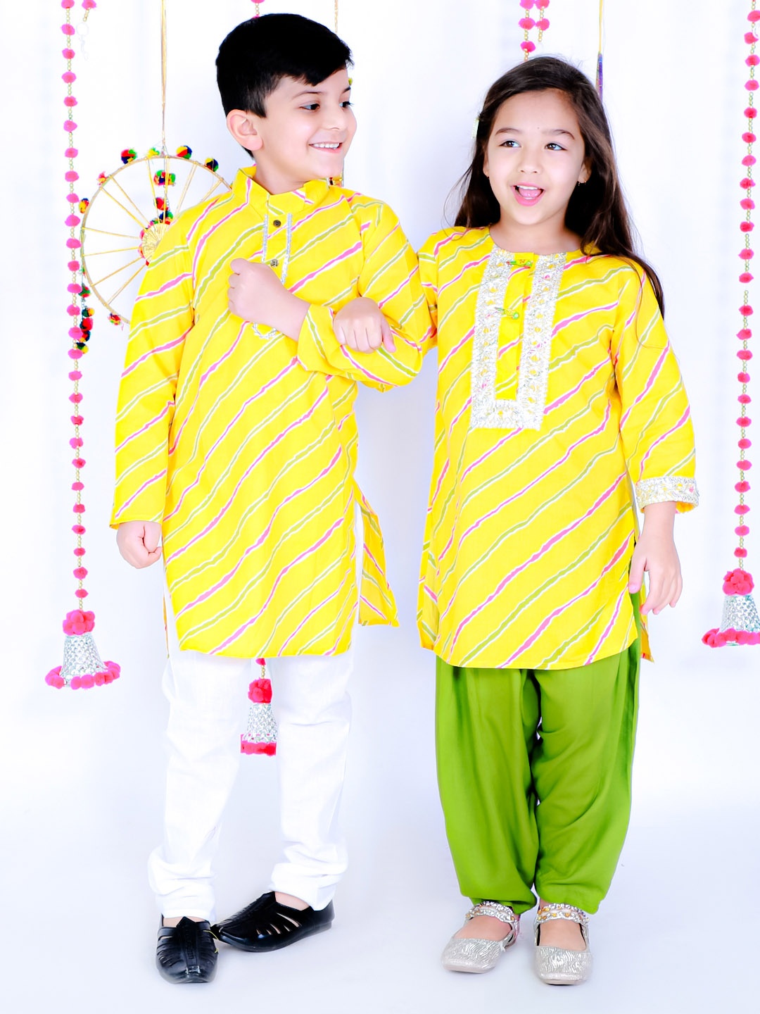 

KID1 Girls Yellow Leheriya Printed Gotta Patti Pure Cotton Kurta with Patiala