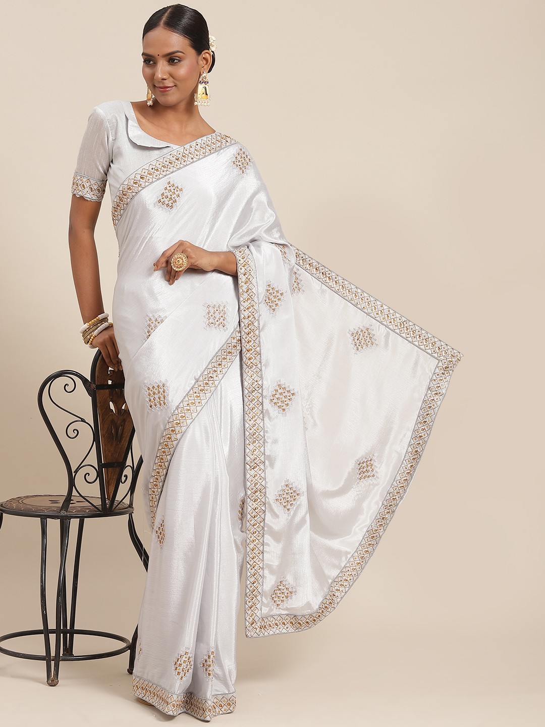 

Satrani Silver-Toned Chinon Chiffon Saree