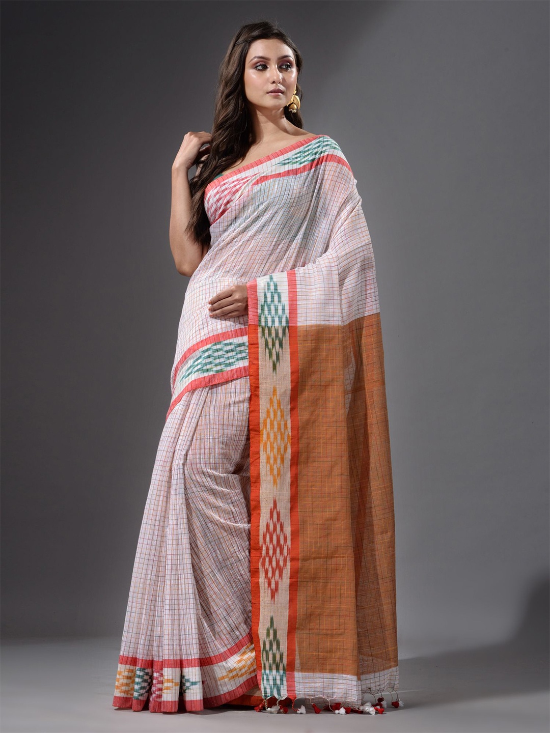 

Charukriti Mauve & Peach-Coloured Checked Saree