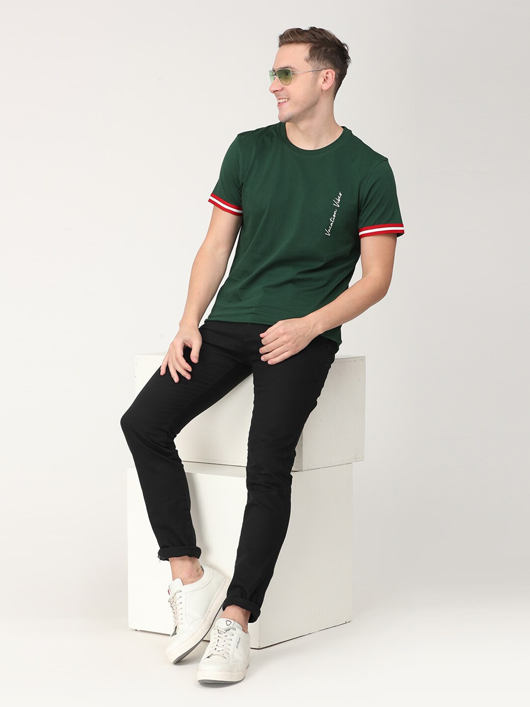 

Mast & Harbour Men Olive Solid Pure Cotton T-shirt