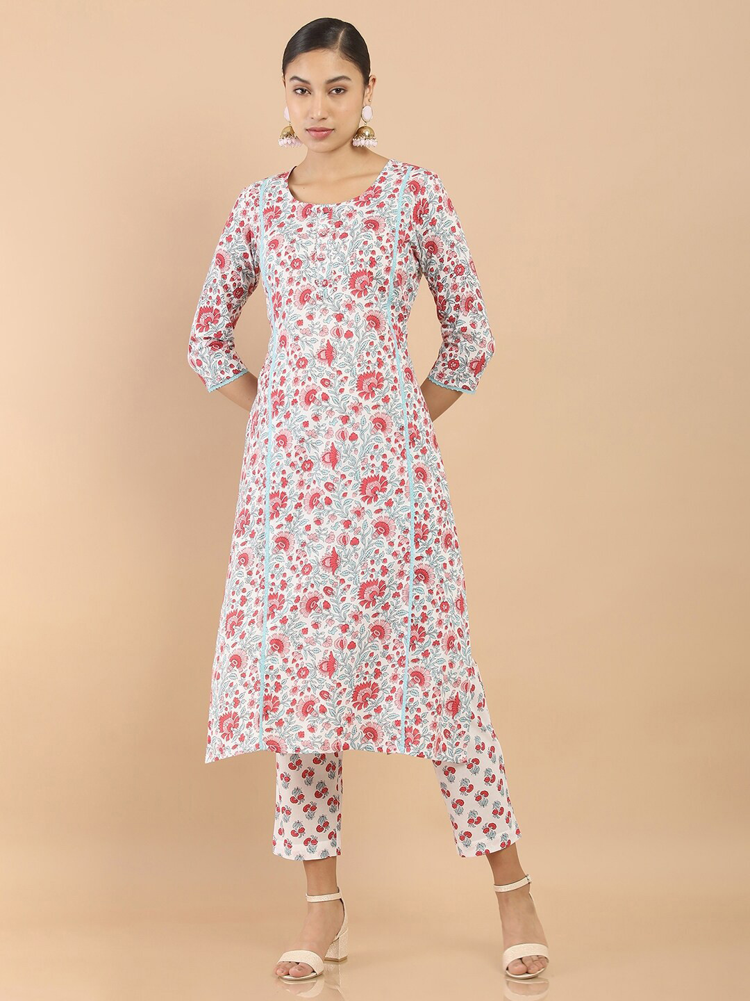 

Soch Women Off White Cotton Floral Print Kurta Set