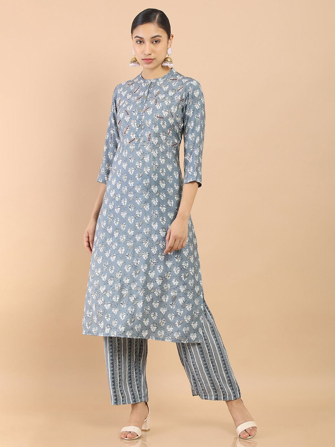 

Soch Women Grey Floral Printed Chanderi Kurta with Palazzos
