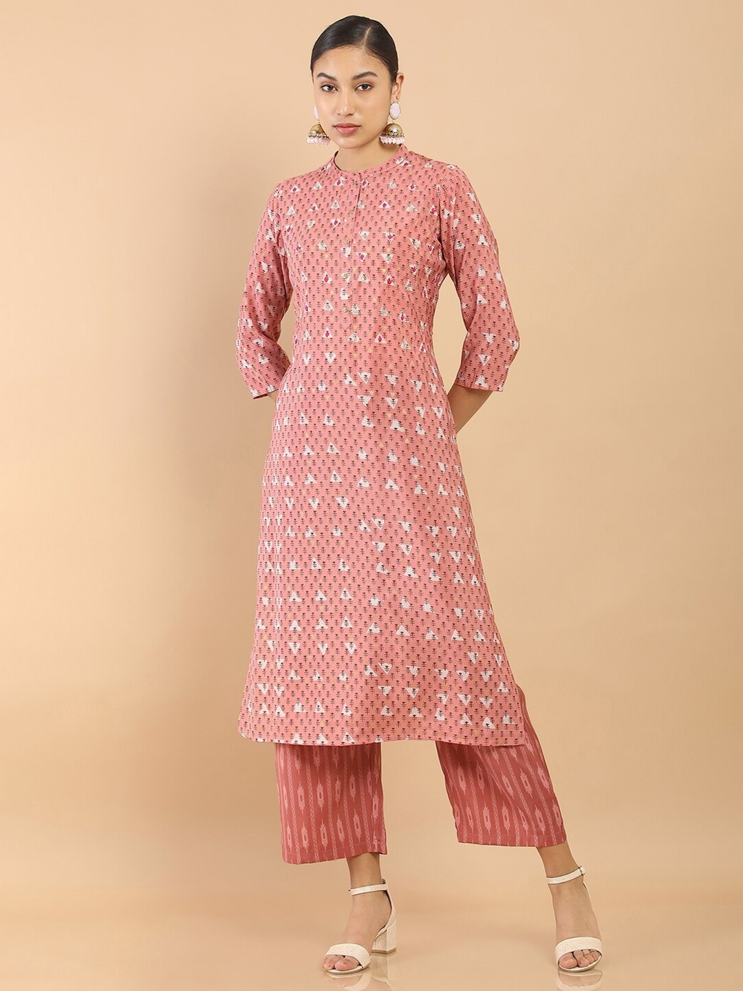

Soch Women Pink Chanderi Geometric Printed & Ditsy Print Kurta Set