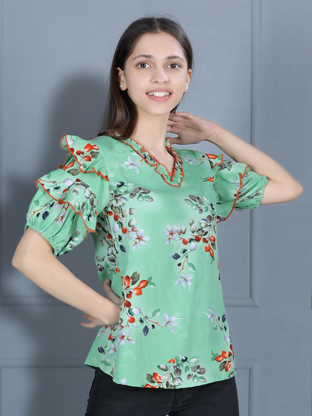 

Cutiekins Girls Green & Purple Floral Print V-neck Crepe Regular Top