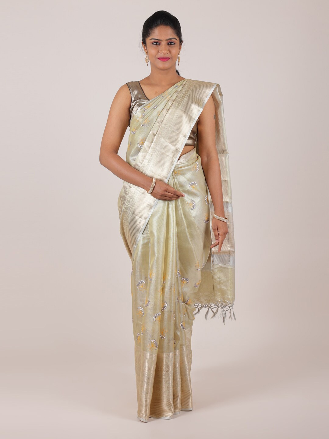 

Pothys Silver-Toned & Cream-Coloured Woven Design Zari Art Silk Saree