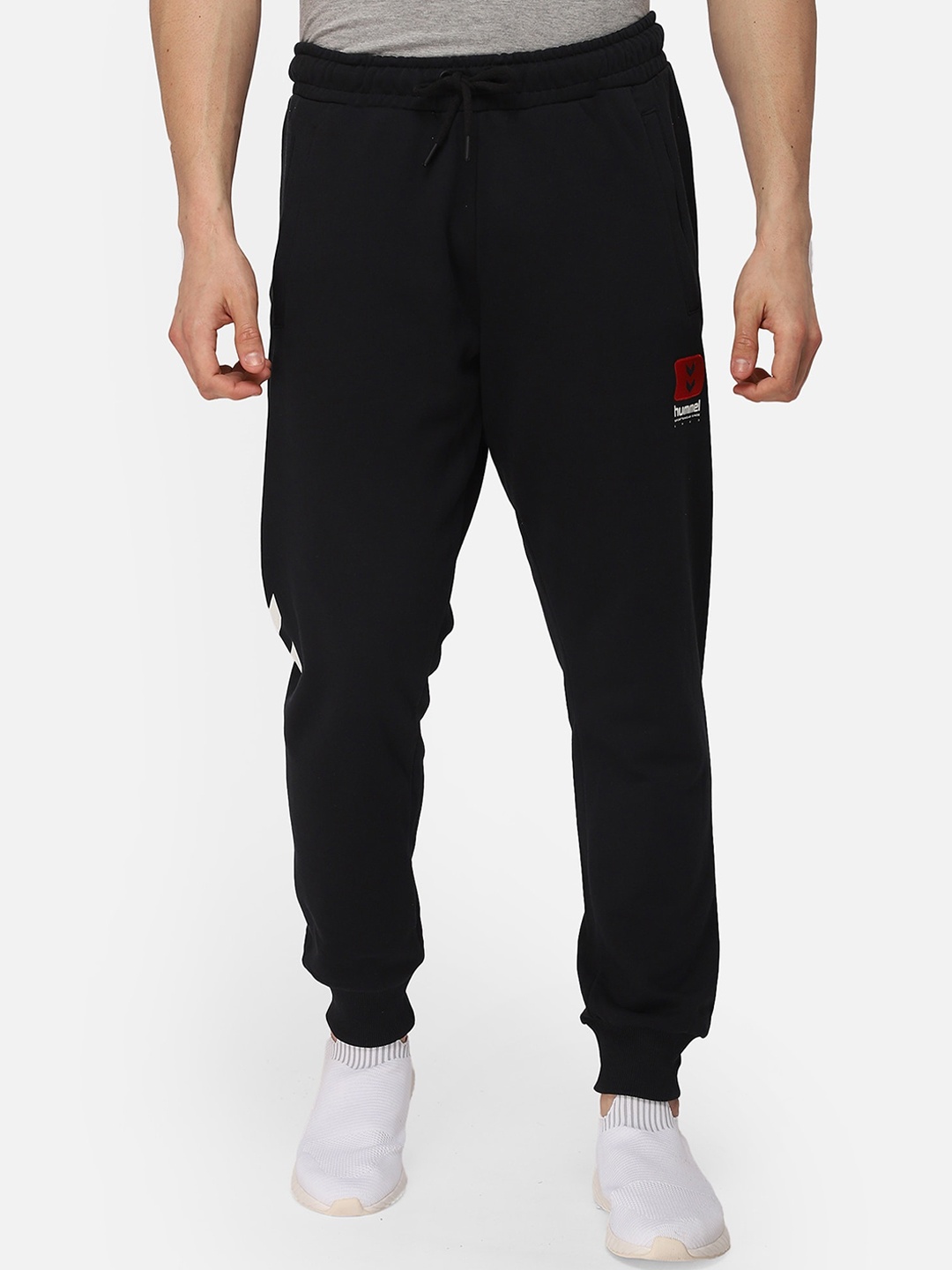 

hummel Men Black Solid Pure Cotton Joggers