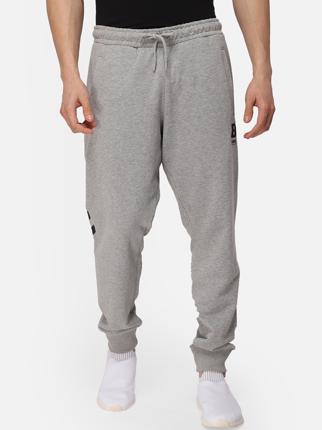 

hummel Men Grey-Melange Solid Pure Cotton Regular Fit Winter Joggers
