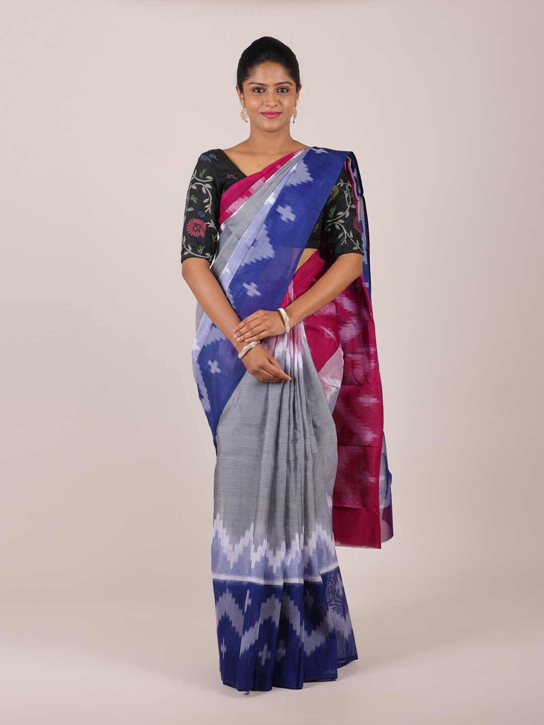 

Pothys Grey & Pink Saree