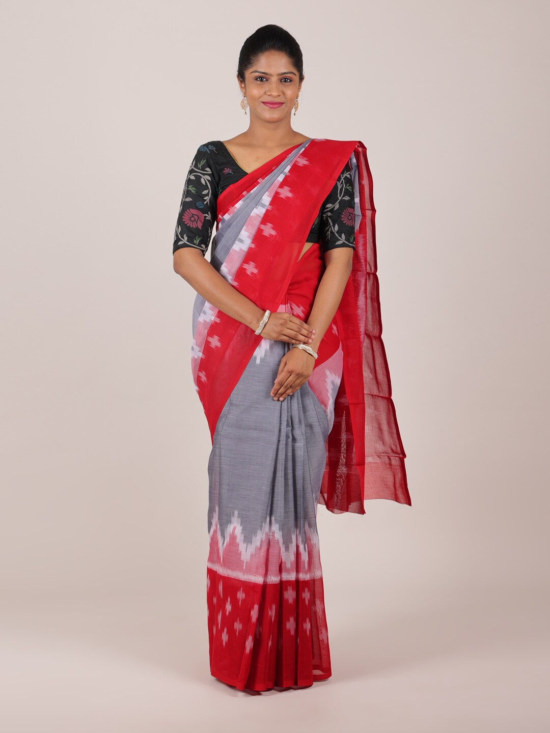 

Pothys Grey & Red Batik Saree