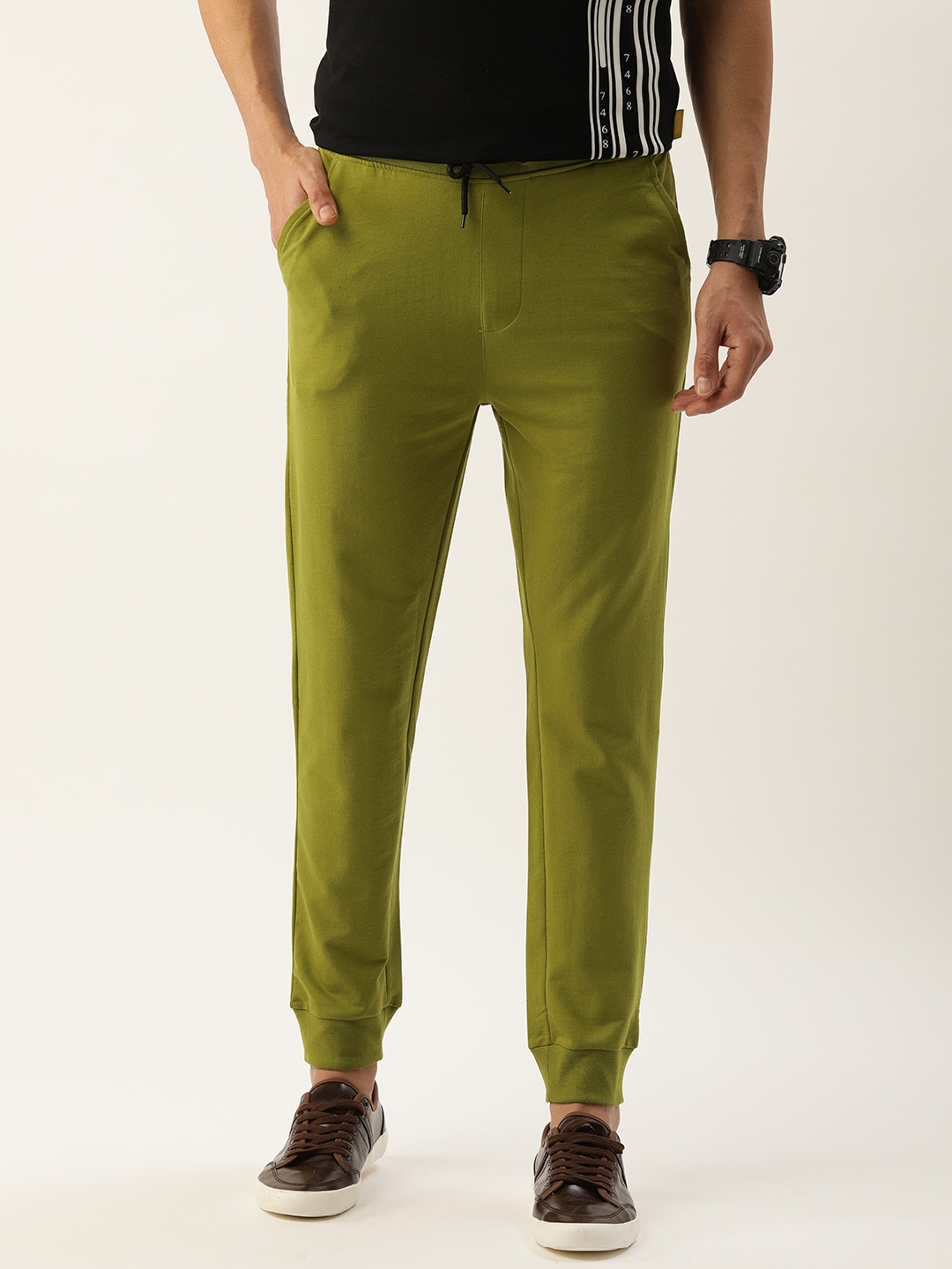 

FOREVER 21 Men Olive Green Solid Mid-Rise Joggers Trousers