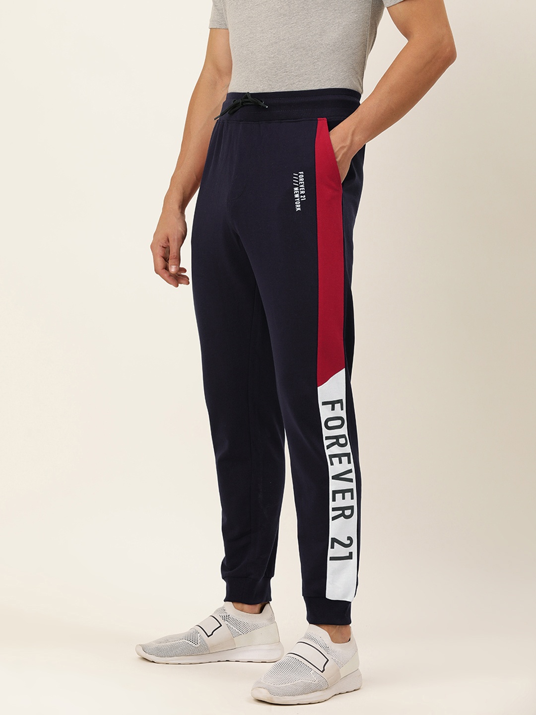 

FOREVER 21 Navy Blue Solid Active Sport Joggers Track Pant With Brand Logo Printed Sides