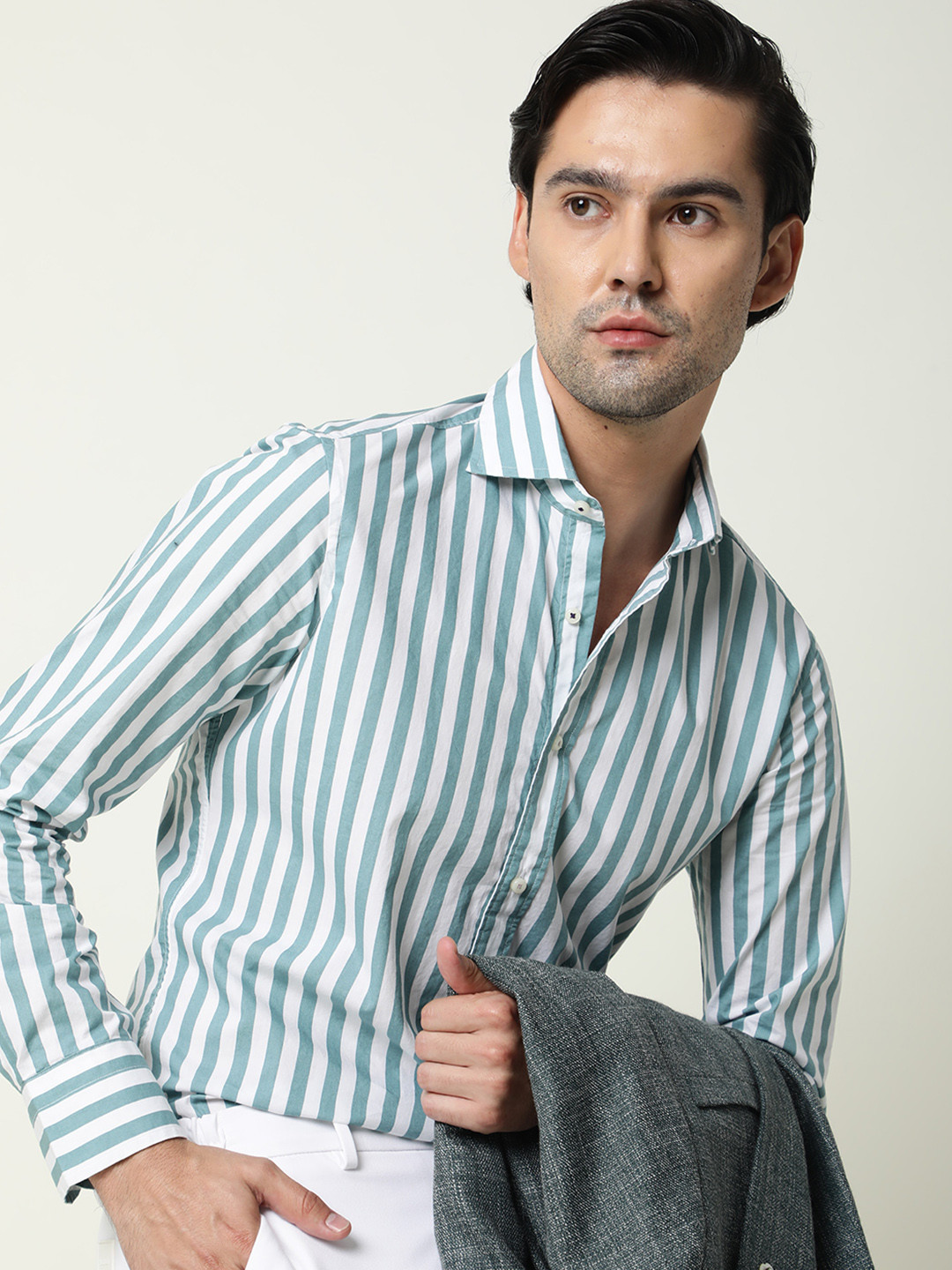 

RARE RABBIT Men Green & White Custom Striped Casual Cotton Shirt