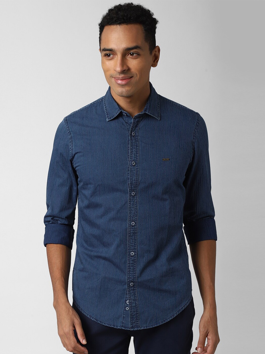 

Peter England Casuals Men Navy Blue Slim Fit Cotton Casual Shirt