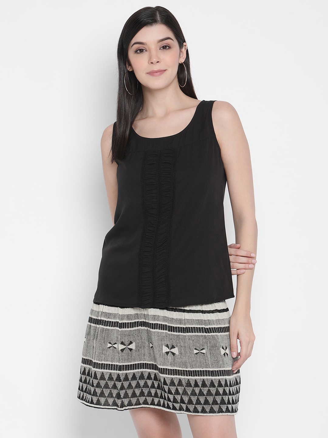 

Porsorte Women Black Cotton Jersey Sleeveless Top