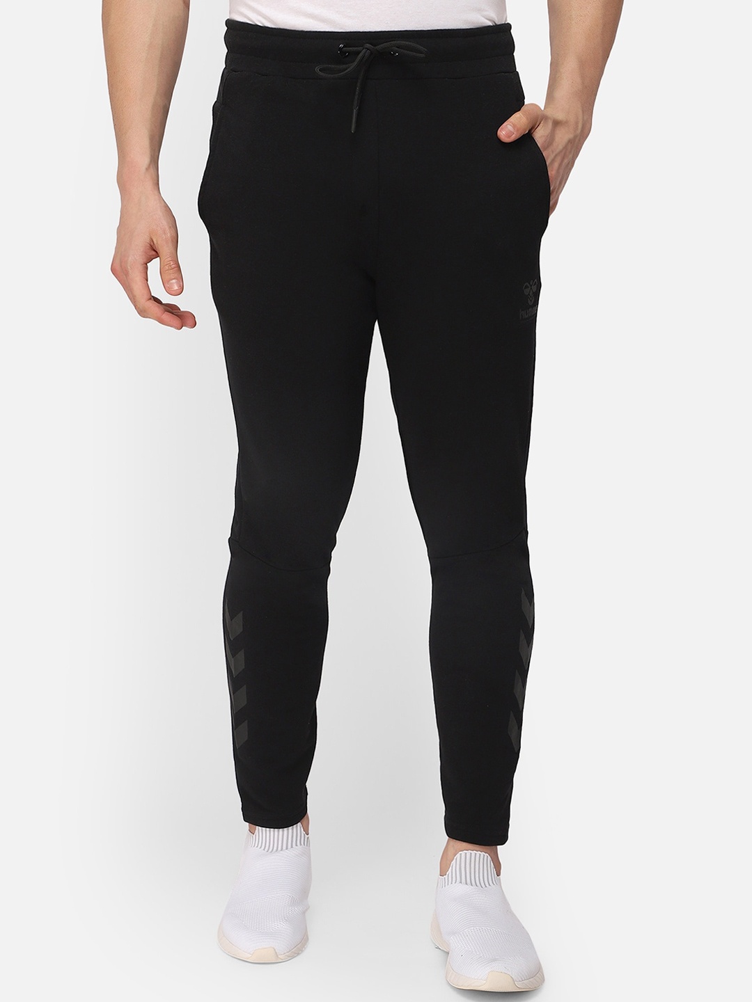 

hummel Men Black Printed Slim Fit Track Pants