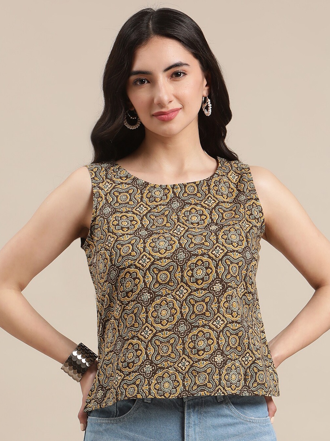 

Varanga Olive Green Ethnic Motifs Printed Pure Cotton Regular Top