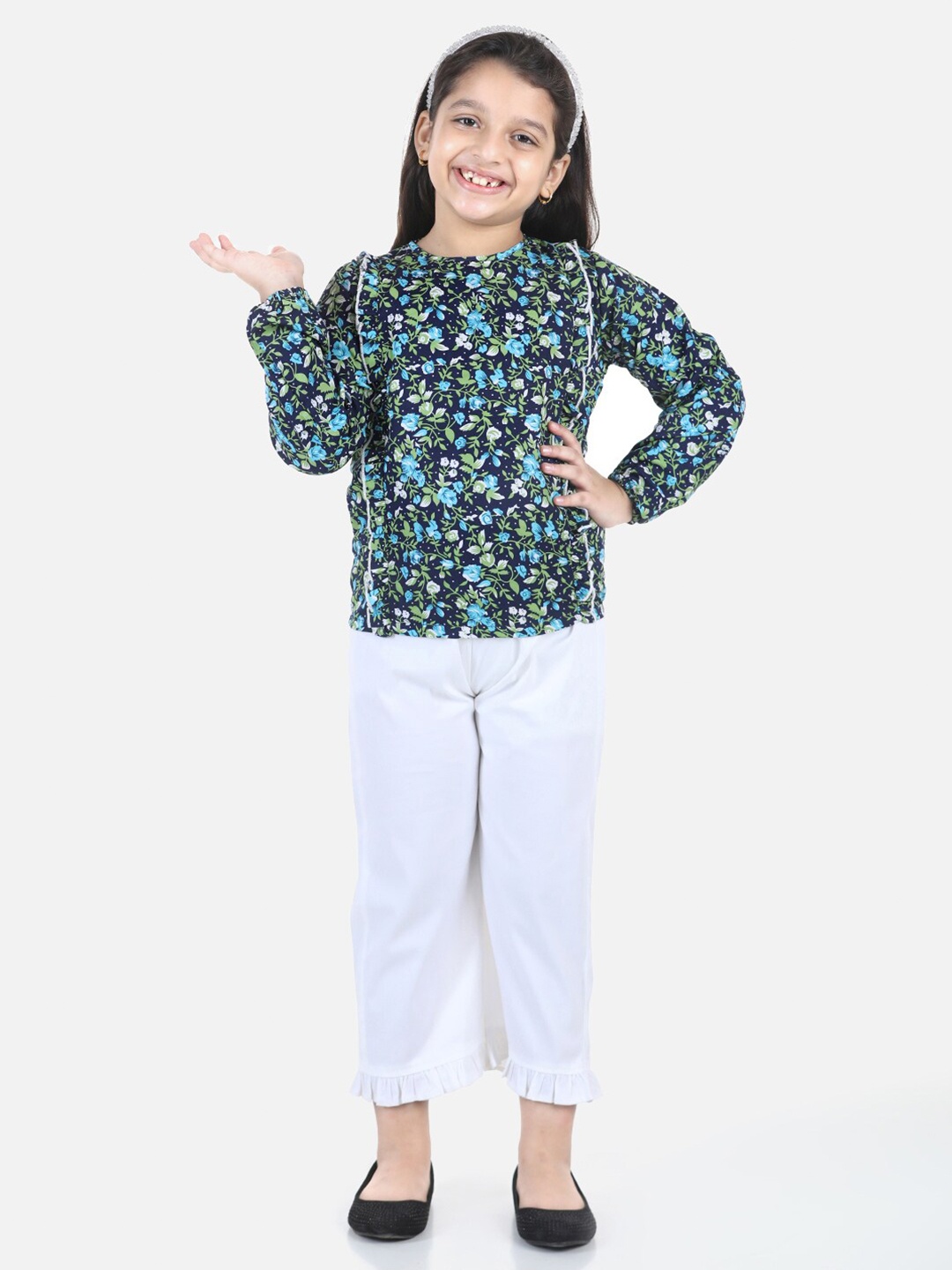 

Cutiekins Girls Green & White Printed Top with Capris
