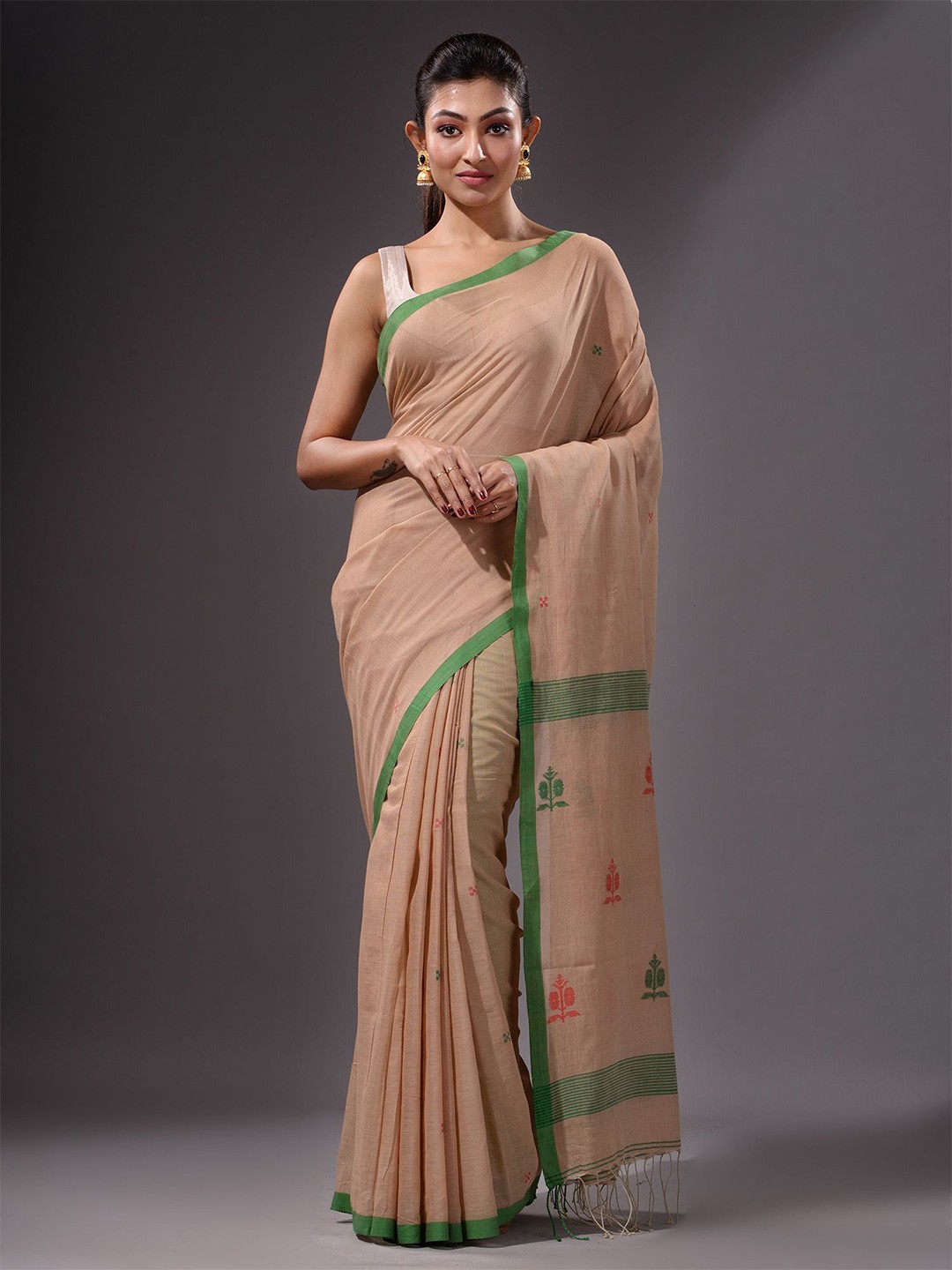 

Charukriti Beige & Green Woven Design Pure Cotton Saree