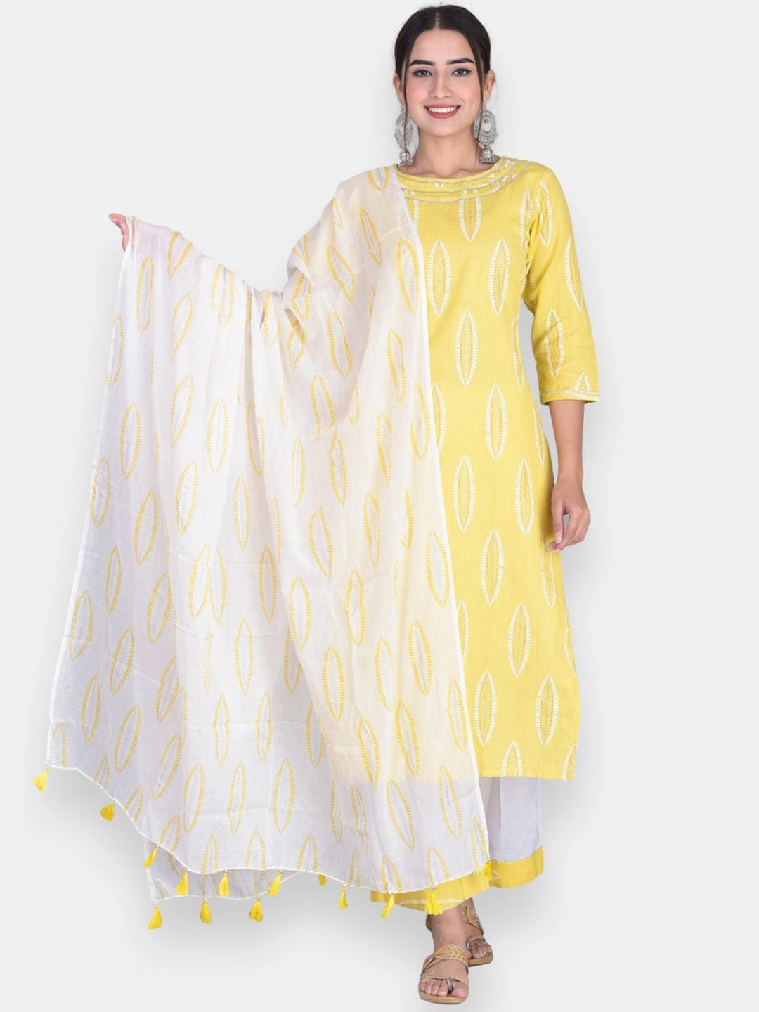

VEDANA Women Yellow & White Geometric Kurta with Palazzo & With Dupatta