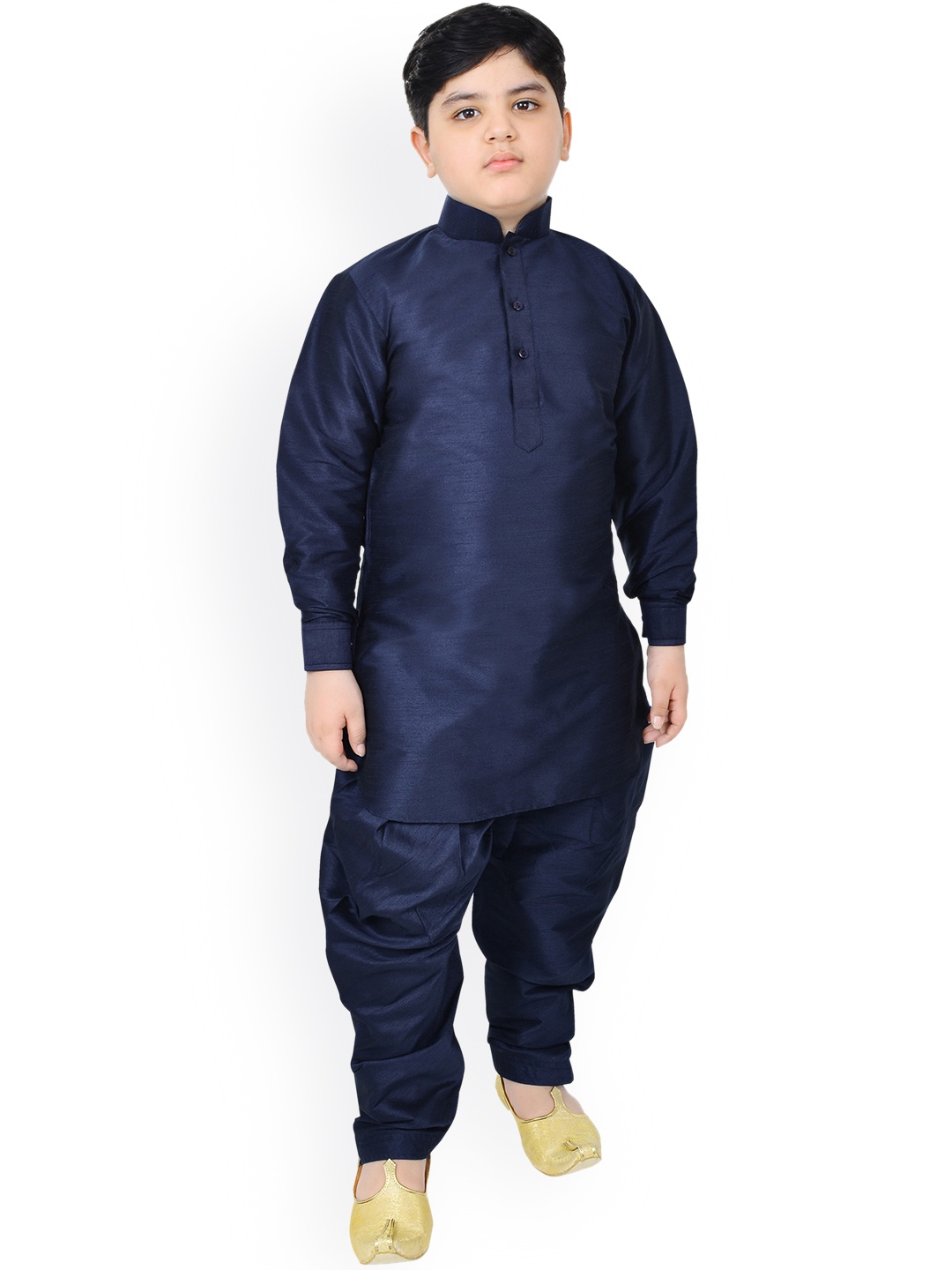 

SG YUVRAJ Boys Navy Blue Raw Silk Kurta With Salwar