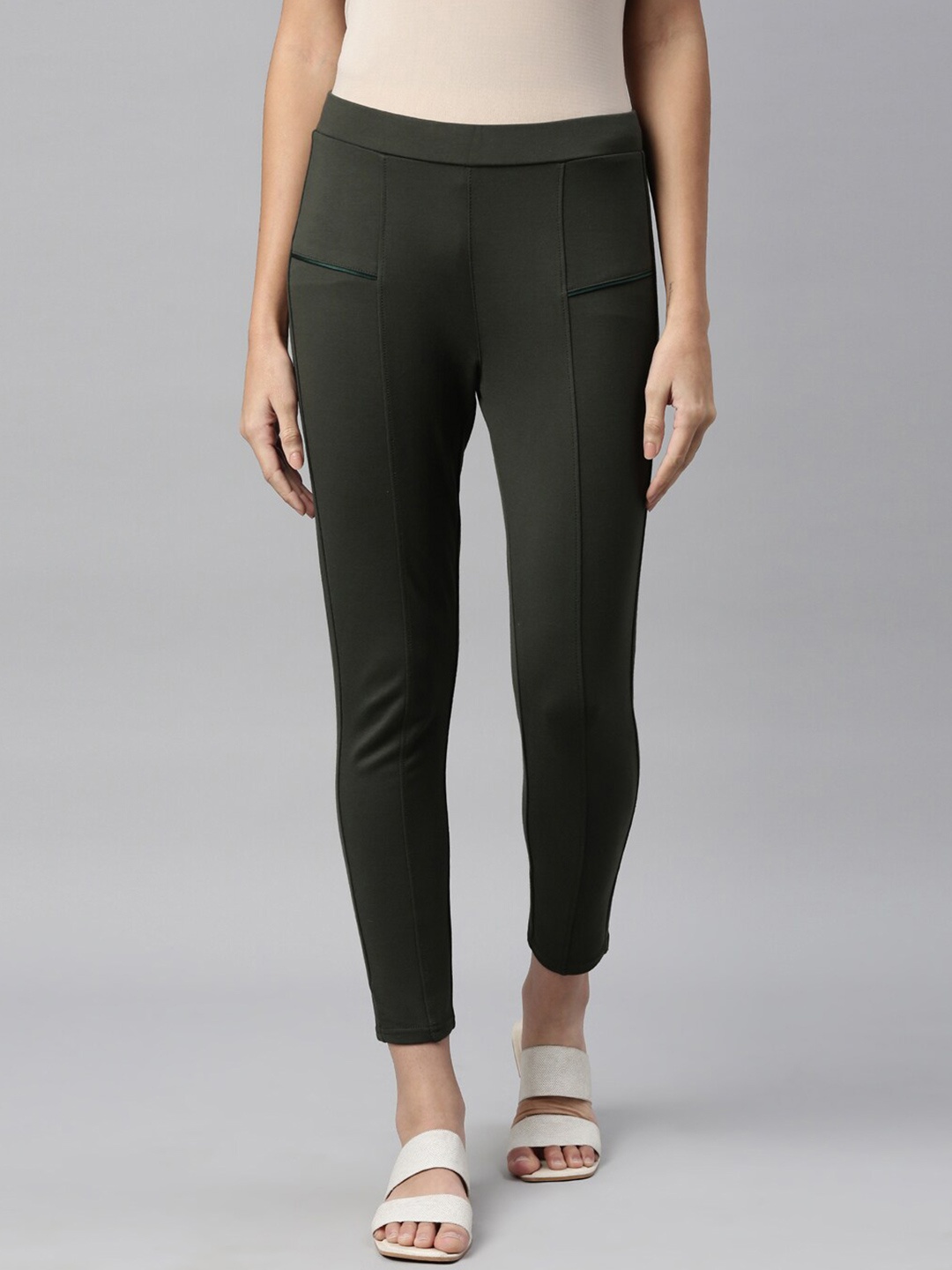 

TWIN BIRDS Women Green Solid Tailored-Fit Treggings