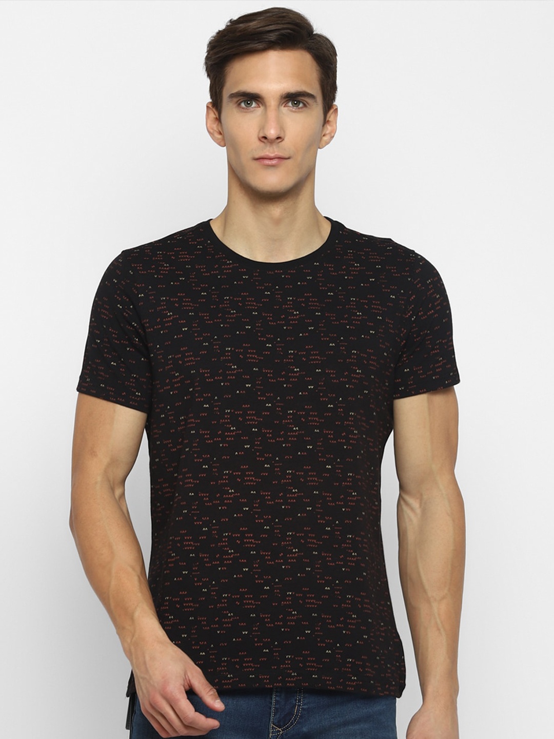 

Turtle Men Black Printed Cotton Slim Fit T-shirt