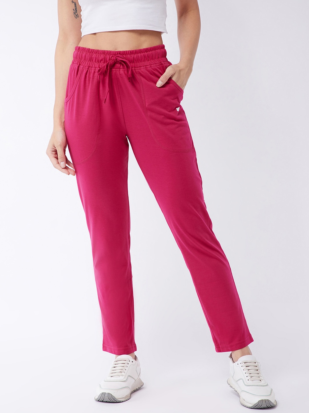 

Modeve Women Magenta Solid Regular Track Pant