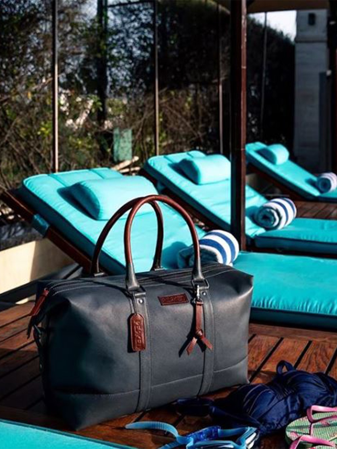 

PERKED Grey Solid Genuine Leather Duffle Bag