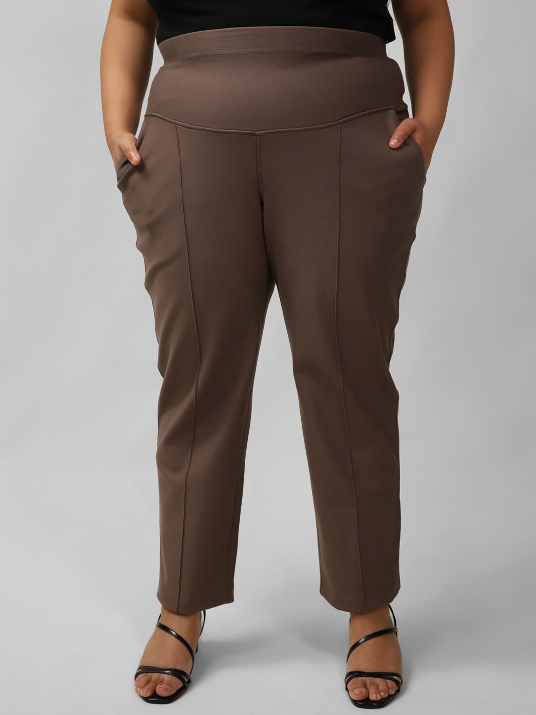 

Amydus Women Plus Size Brown Solid High-Rise Knitted Treggings