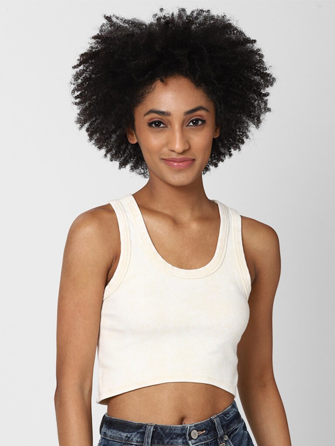 

FOREVER 21 Women Beige Solid Scoop Neck Fitted Crop Top