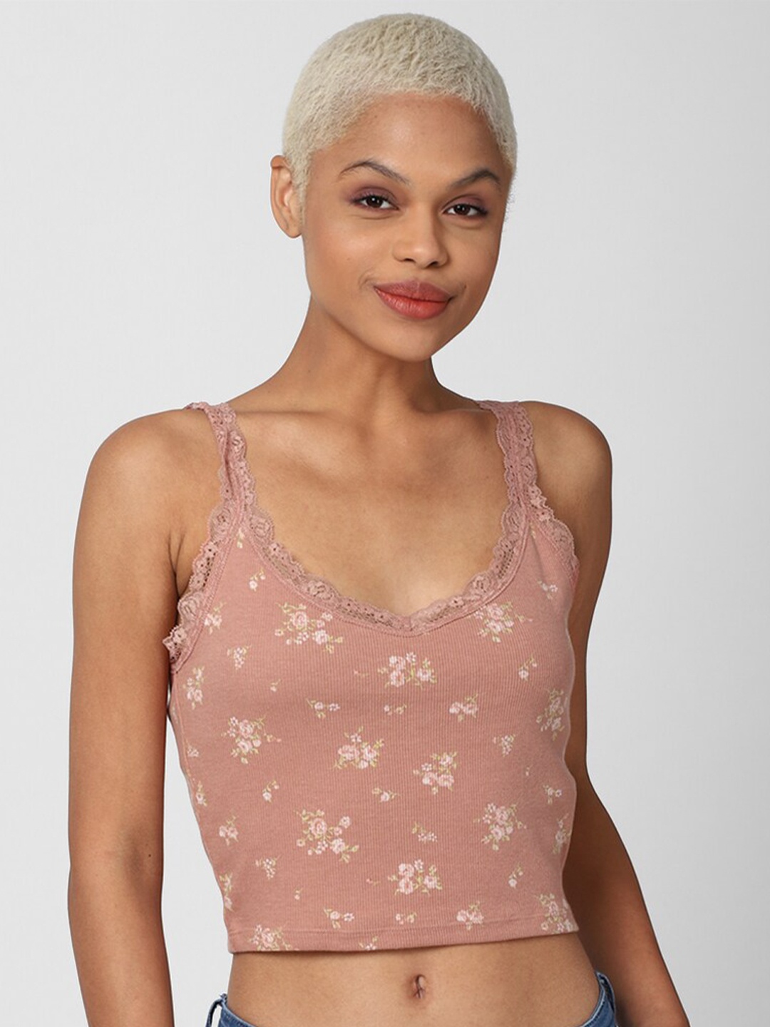 

FOREVER 21 Women Rose & White Floral Print Fitted Crop Top