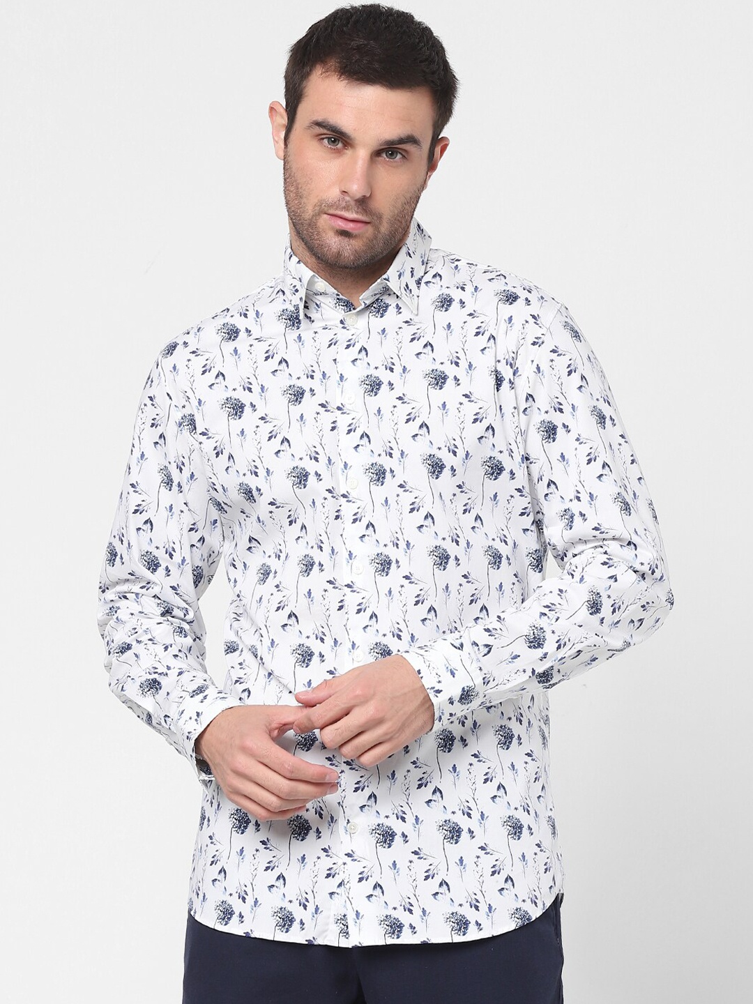 

SELECTED Men White Slim Fit Floral Printed Organic Cotton Casual Shirt