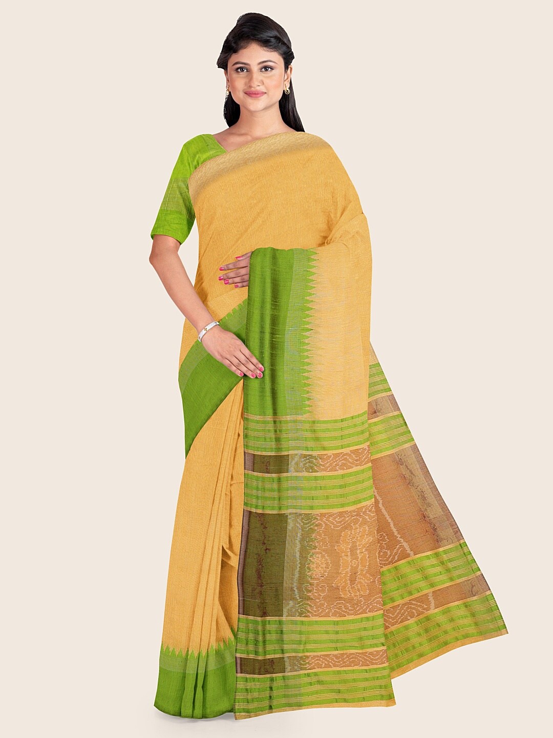 

Pothys Cream & Green Solid Pure Jute Silk Saree