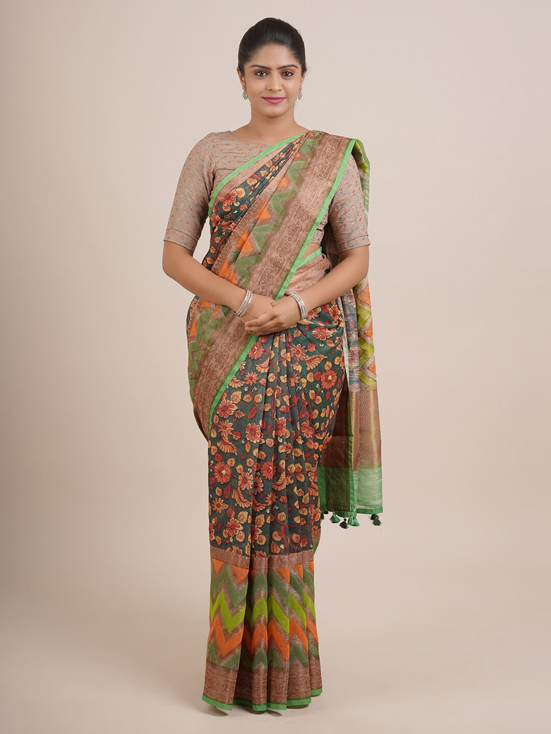 

Pothys Green & Red Floral Printed Organza Saree