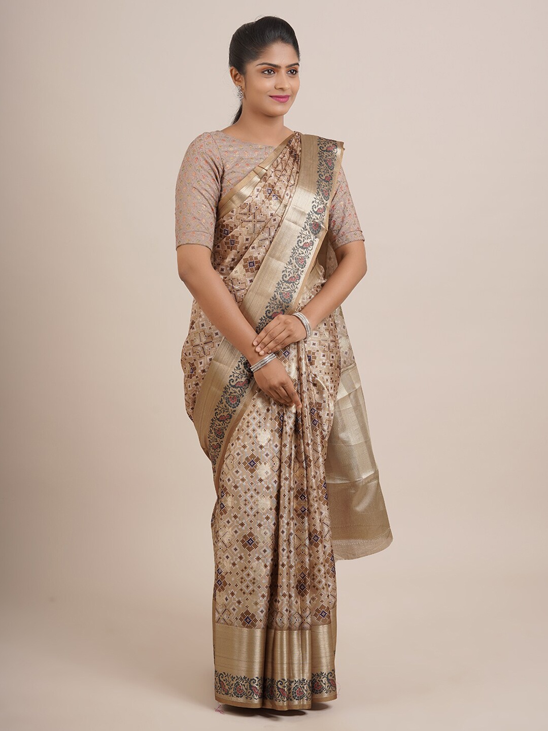 

Pothys Gold-Toned & Brown Ethnic Motifs Organza Saree