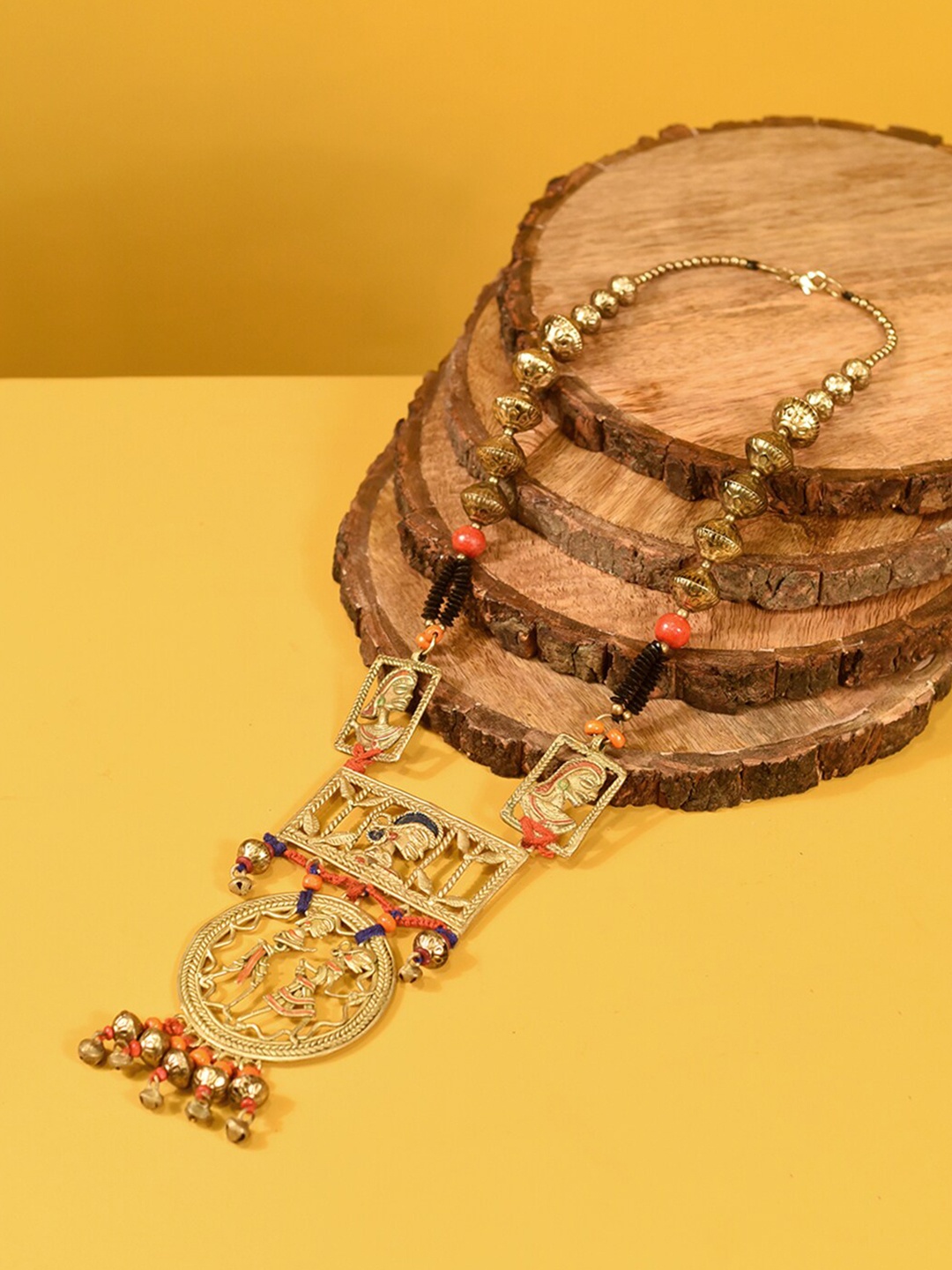 

AAKRITI ART CREATIONS Gold-Toned & Red Brass Necklace