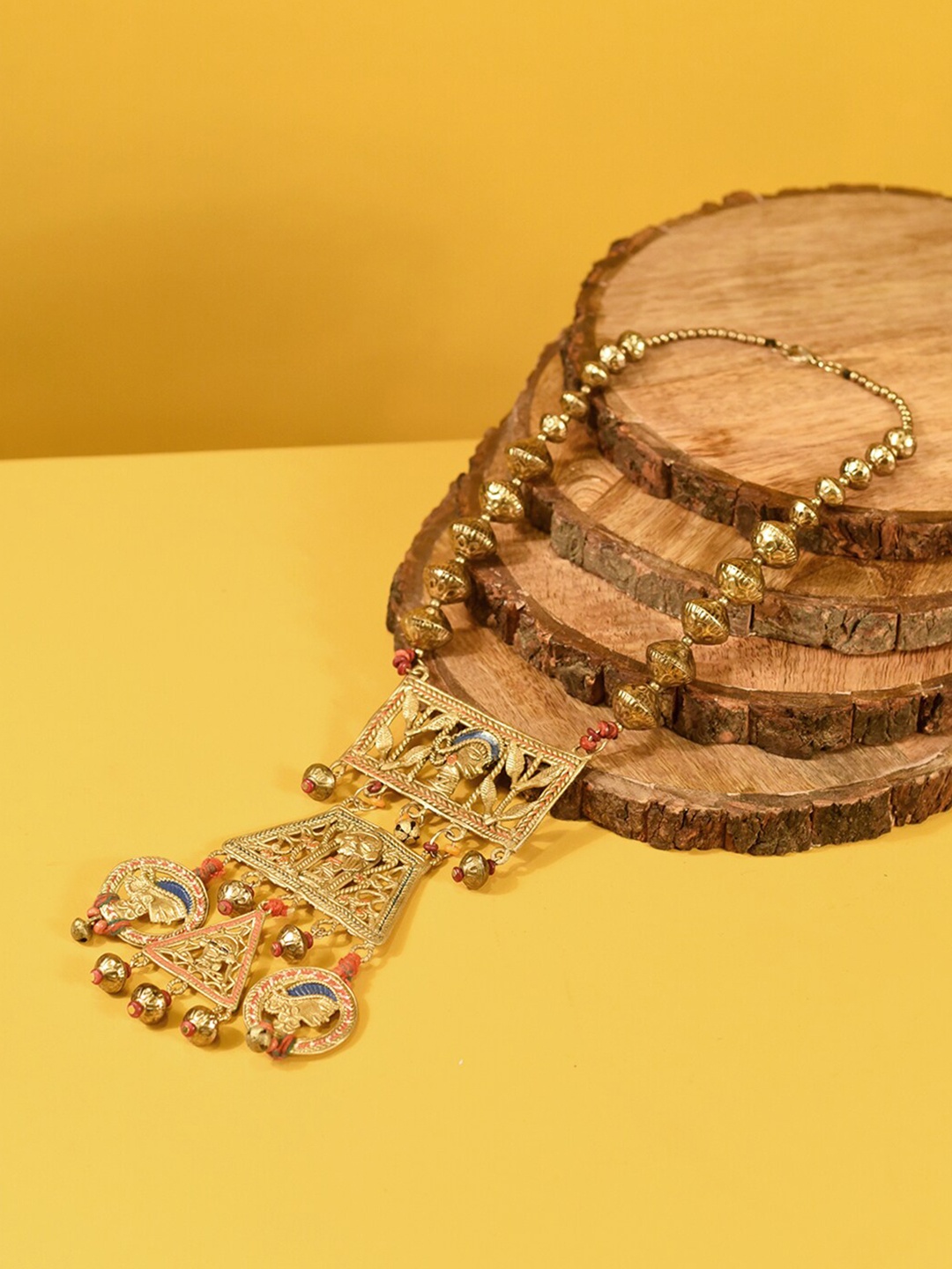 

AAKRITI ART CREATIONS Gold-Toned & Red Brass Handcrafted Necklace