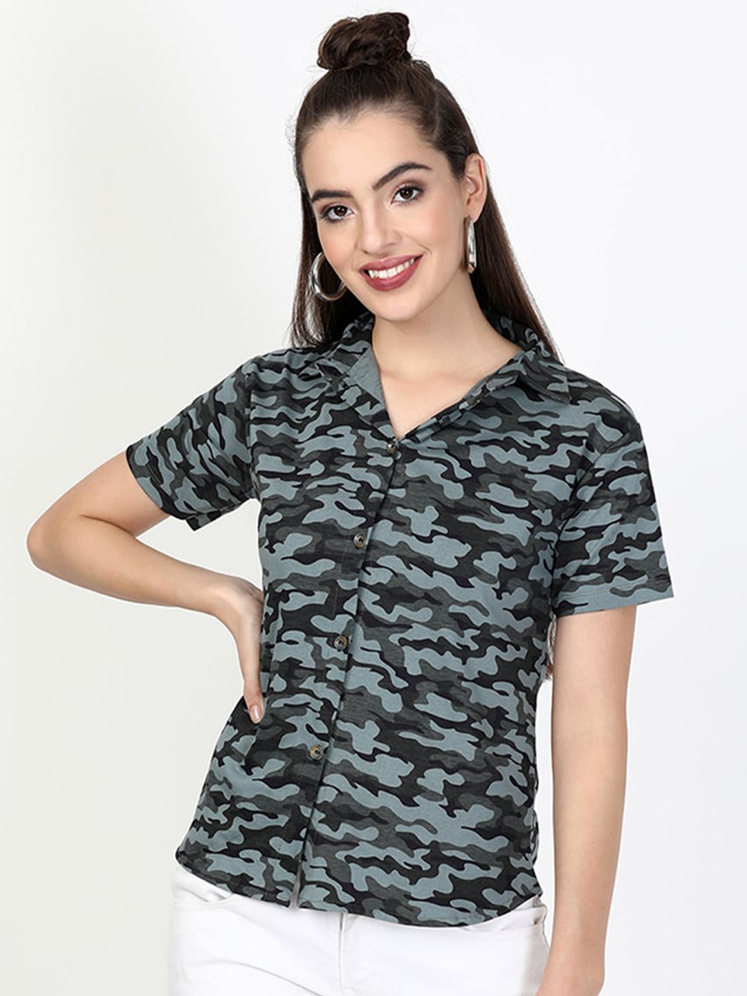 

V2 Value & Variety Grey & Black Print Shirt Style Top