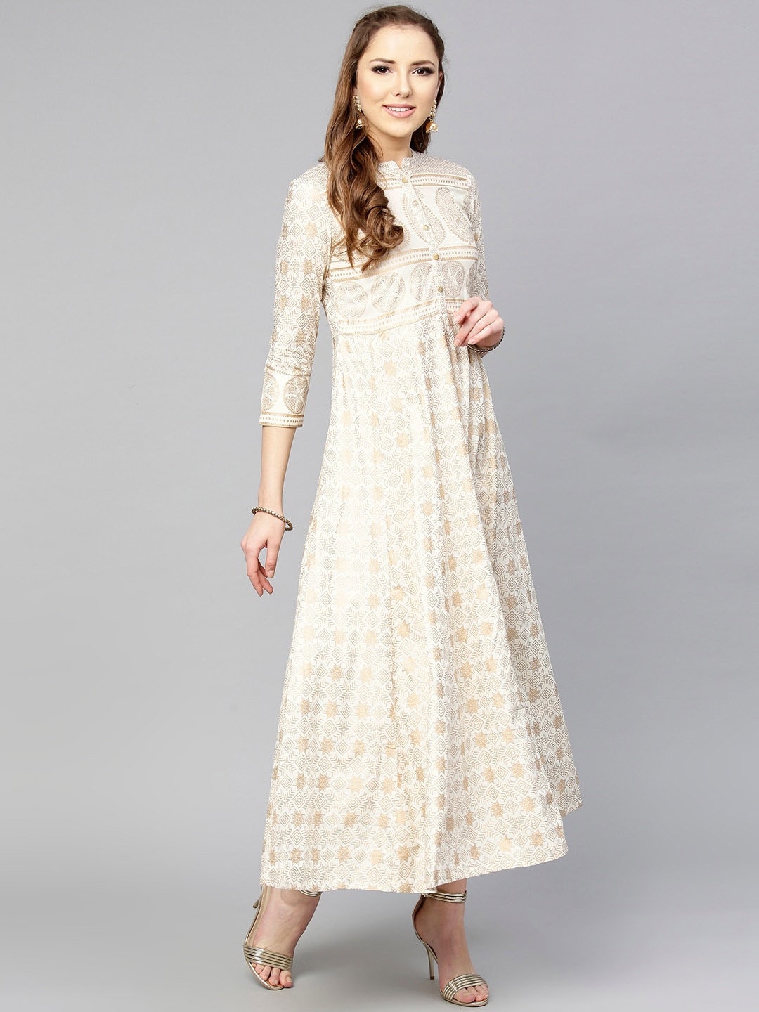 

Varanga Women Off White Paisley Printed Anarkali Kurta