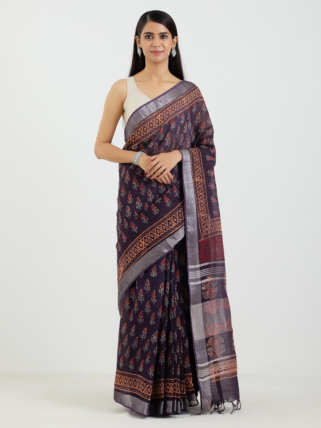 

Aujjessa Purple & Silver-Toned Floral Linen Blend Block Print Saree