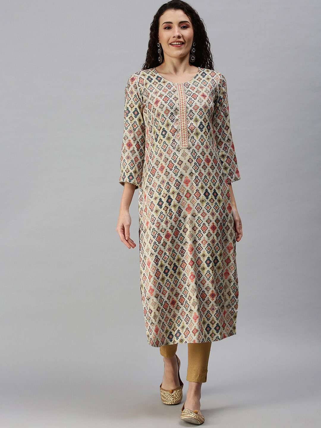 

SHOWOFF Women Grey Quirky Thread Work Straight Kurta