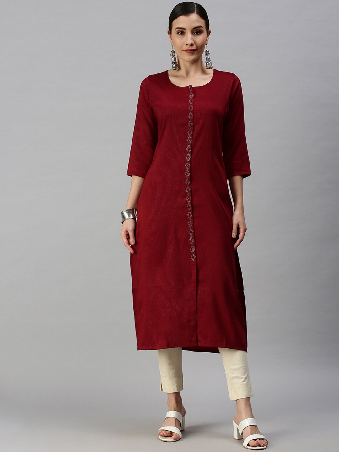 

SHOWOFF Women Maroon Poly Crepe Round Neck Beads and Stones Straight Kurta