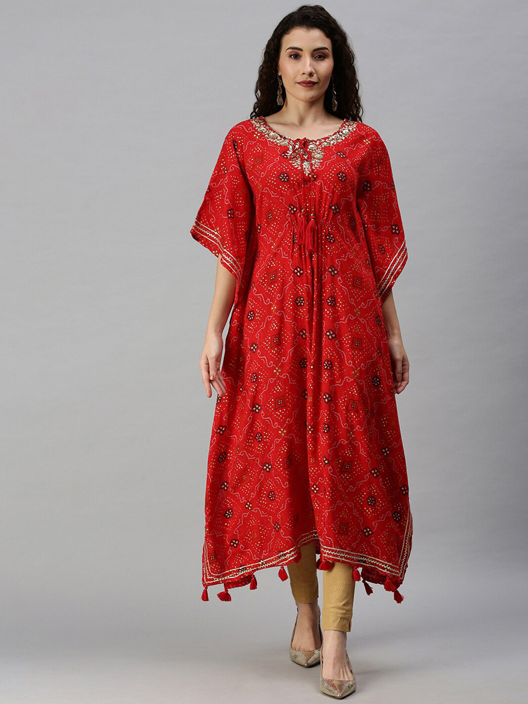 

SHOWOFF Women Red Bandhani Printed Sequinned Flared Sleeves Kaftan Kurta