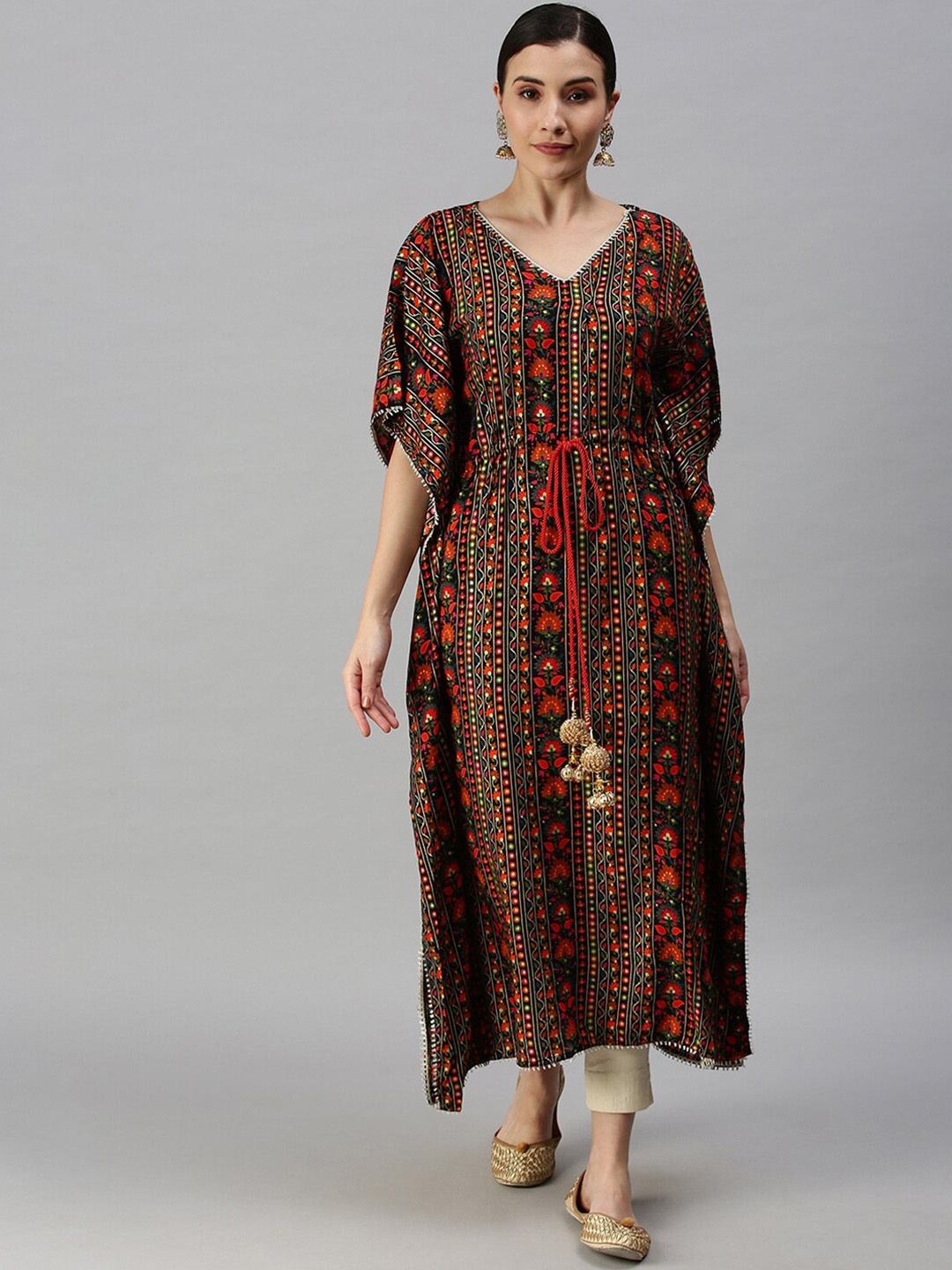

SHOWOFF Women Assorted Floral Thread Work V-Neck Gotta Patti Anarkali Kurta