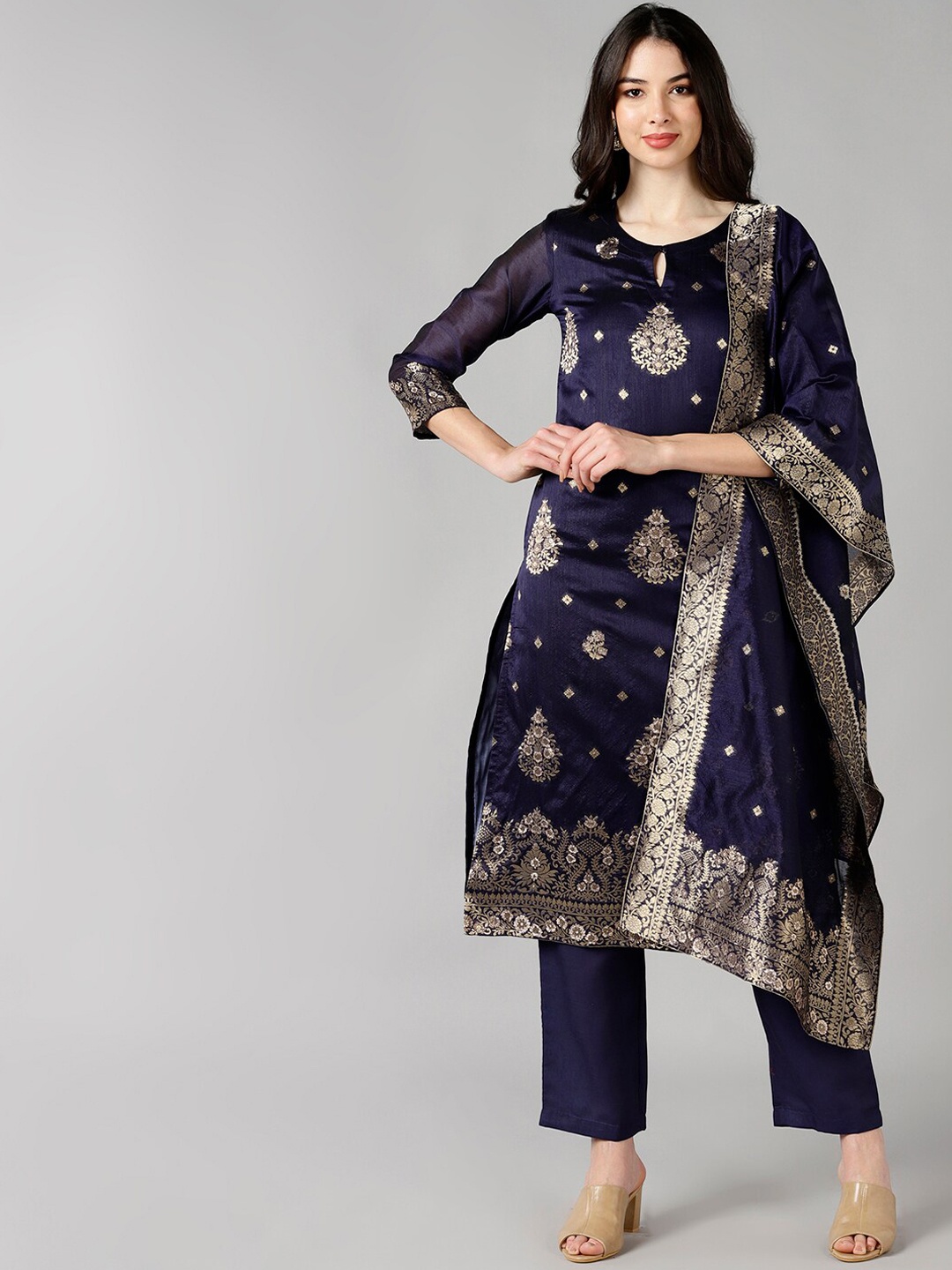 

AHIKA Women Navy Blue Ethnic Motifs Woven Design Kurta Set