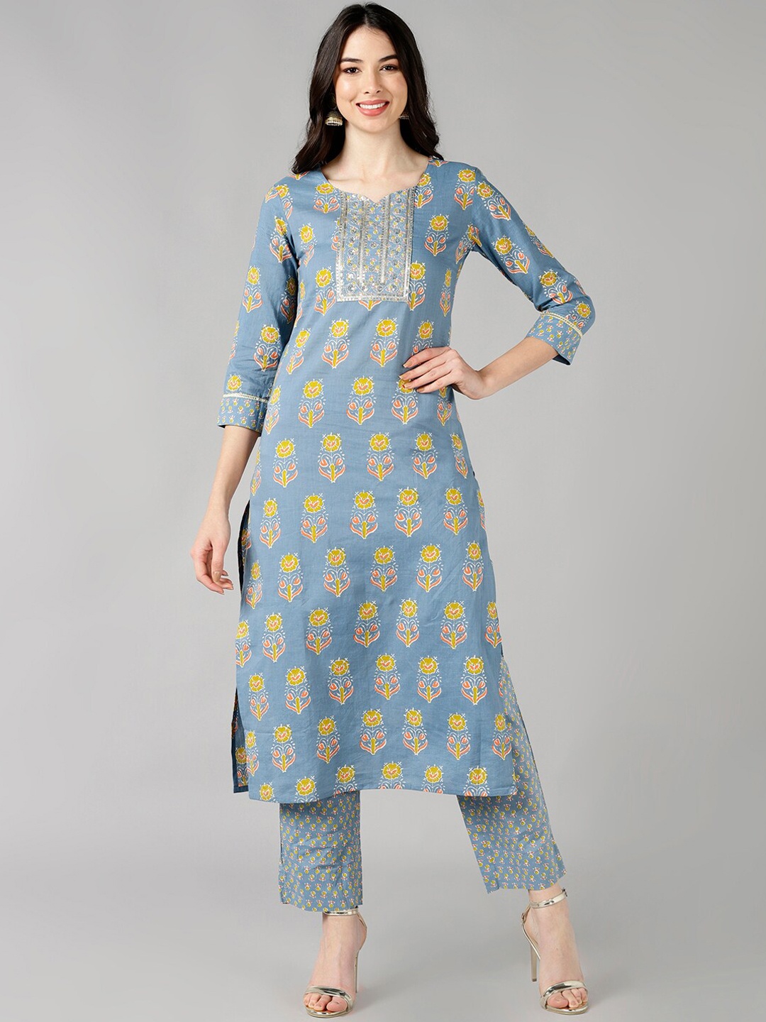 

AHIKA Women Grey Ethnic Motifs Printed Pure Cotton Kurta with Trousers