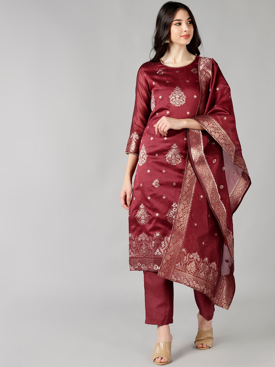 

AHIKA Women Maroon Ethnic Motifs Woven Design Kurta Set