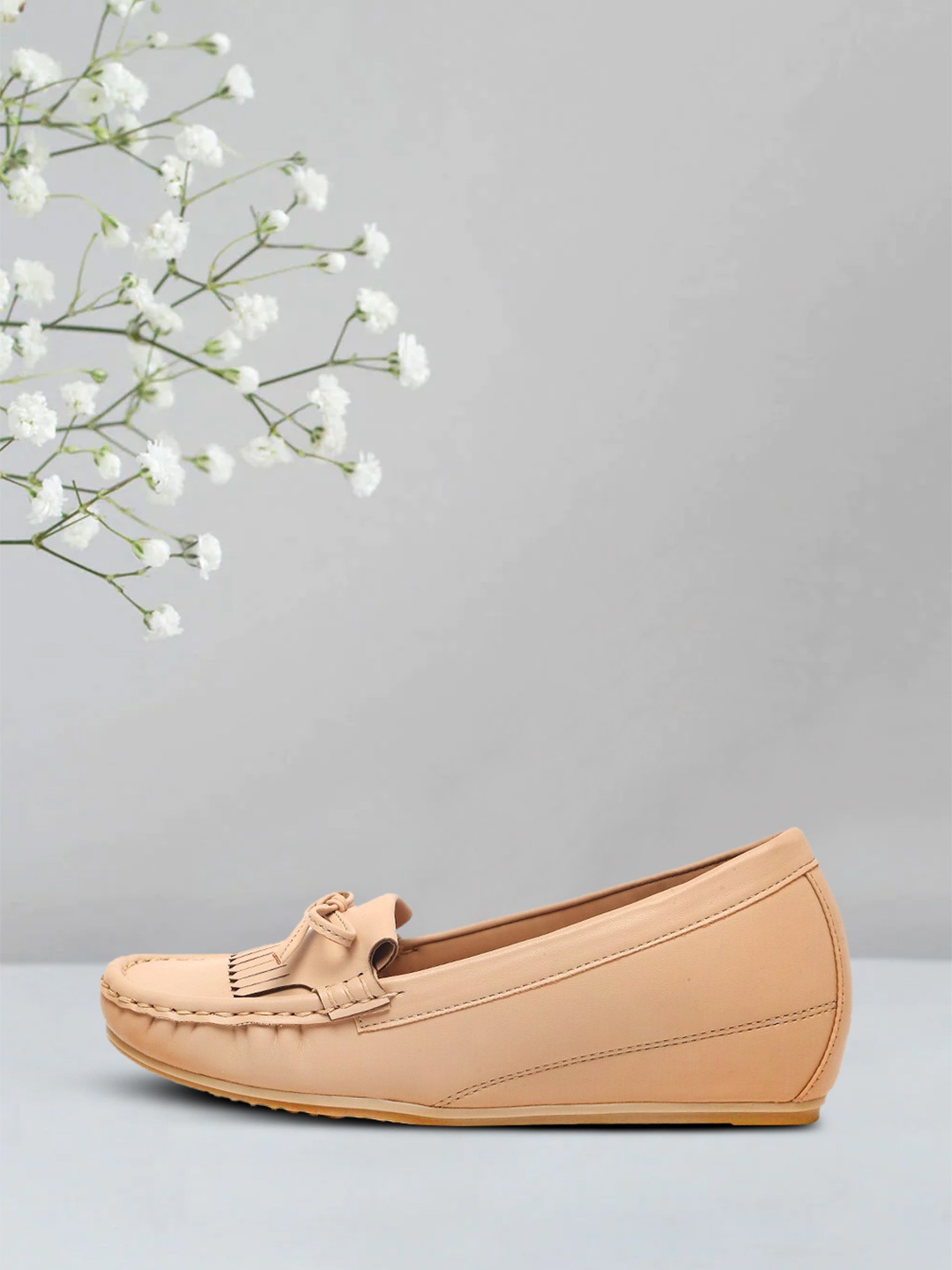 

Flat n Heels Women Beige Wedge Loafers