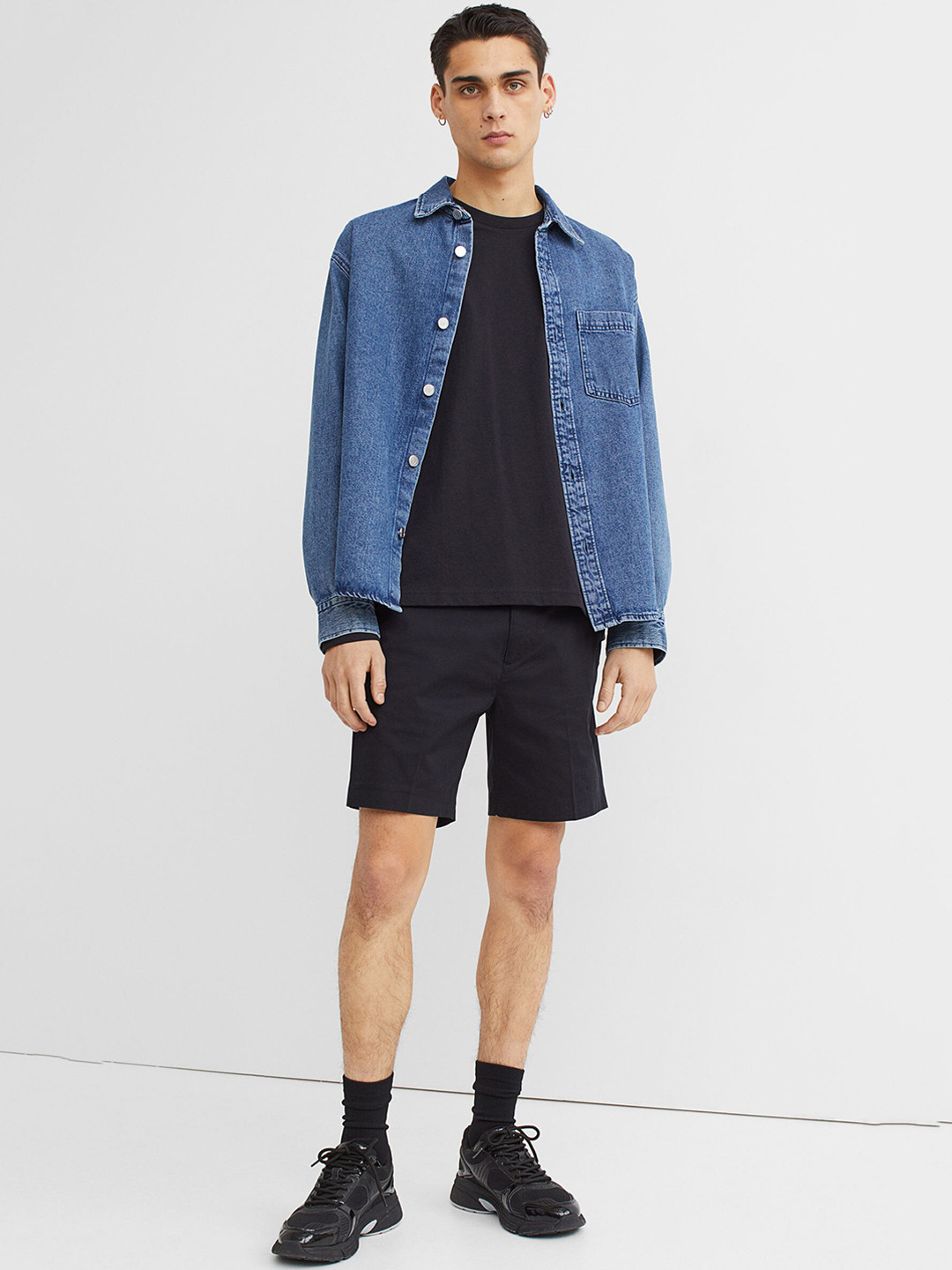 

H&M Men Black Regular Fit Cotton Chino Shorts