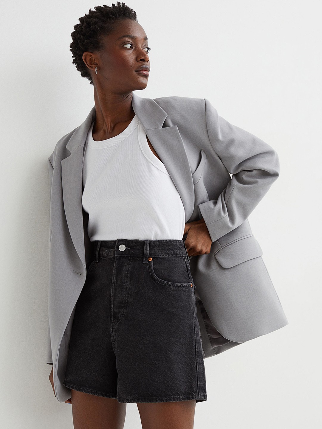 

H&M Women Black Denim Bermuda shorts